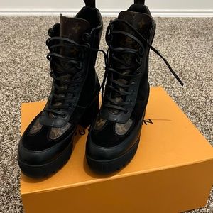 Louis Vuitton LAUREATE PLATFORM DESERT BOOT
